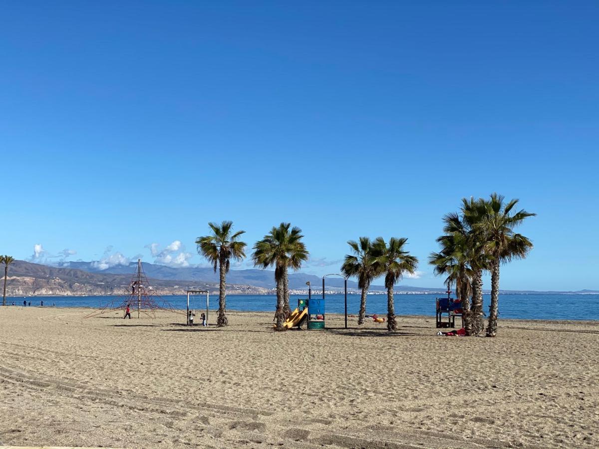 Apartamentos Roquetas Beach ロケタス・デ・マル エクステリア 写真